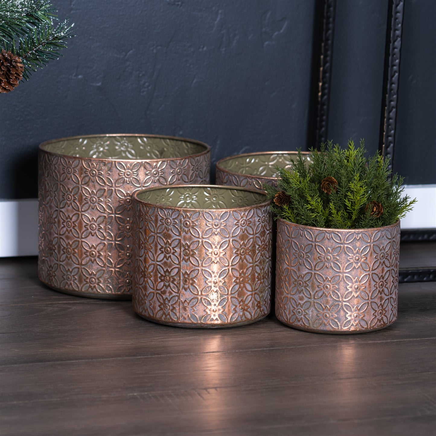 Ornate Geometric Metal Planter (Set of 4)