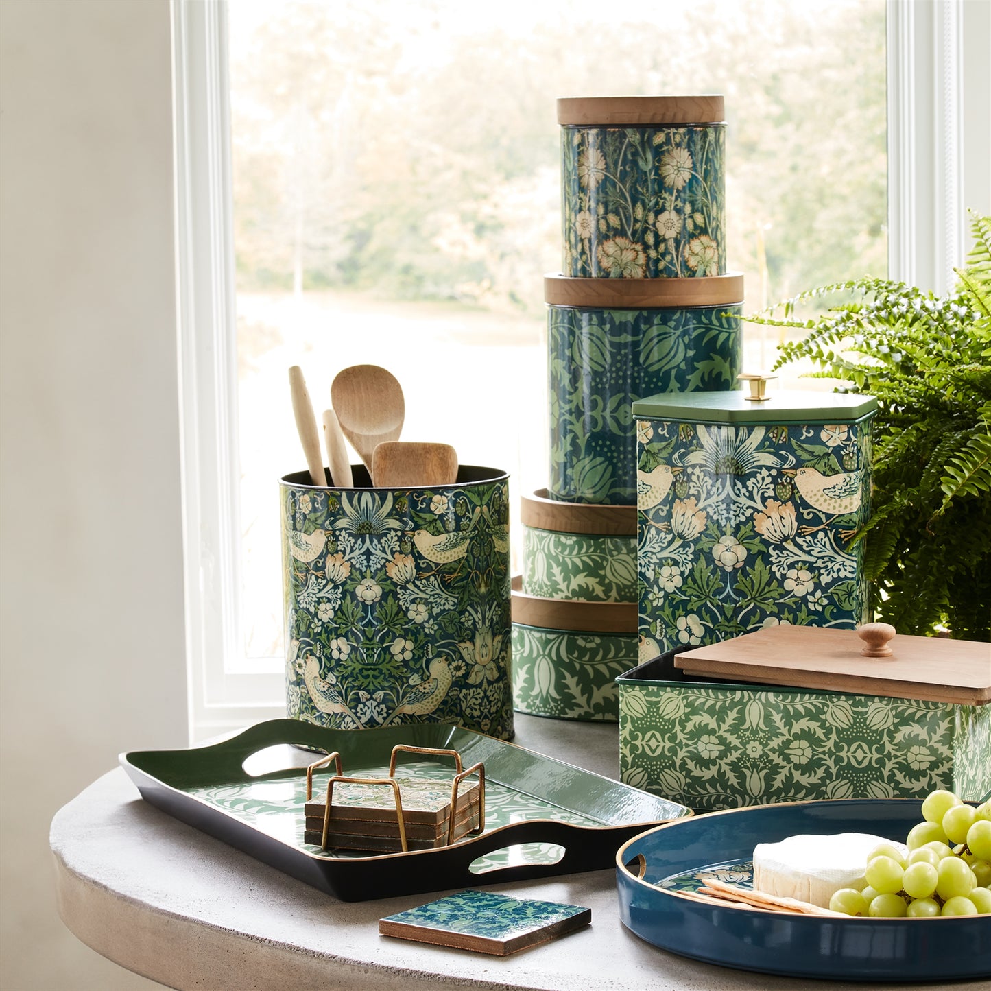 Round William Morris Canister (Set of 3)