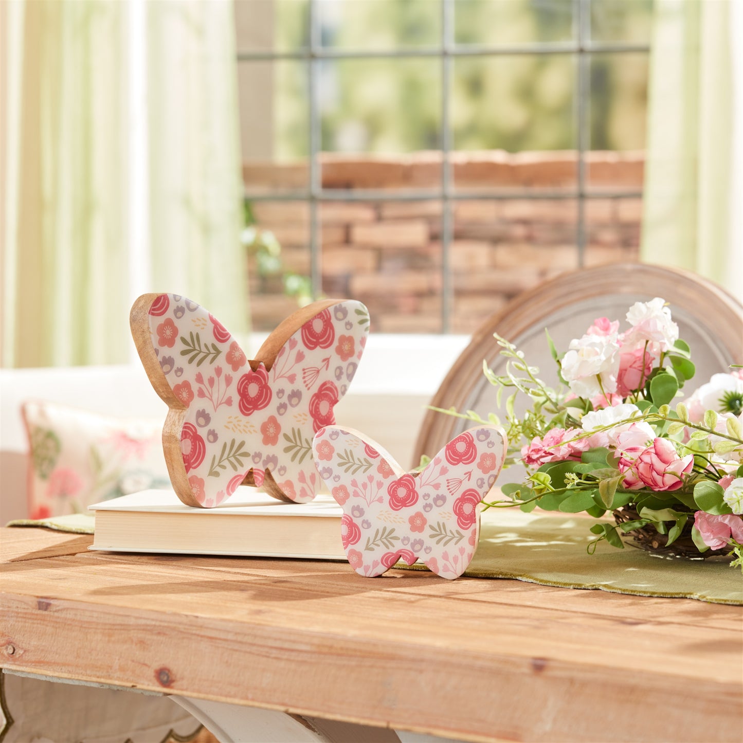 Wood Floral Patterned Butterfly Decor (Set of 2)